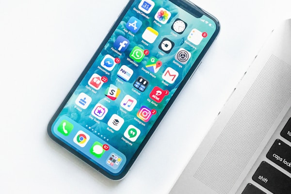 iPhone 15 smartphone Apple Dynamic Island USB-C review