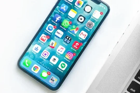 iPhone 15 smartphone Apple Dynamic Island USB-C review